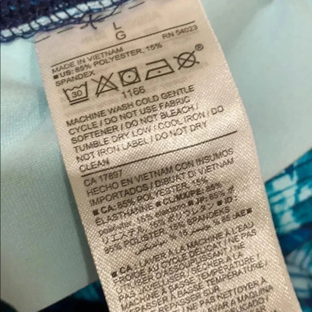 Old Navy Active Capri pants - Picture 4 of 6